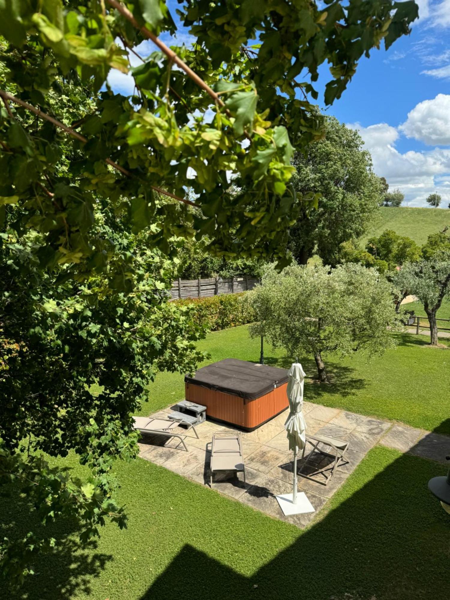 Montenovo * Ostra Vetere
